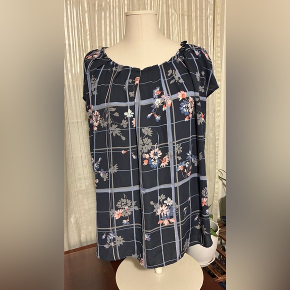 LC Lauren Conrad Tops - Lauren Conrad Floral Tie-Neck Blouse Size XXL